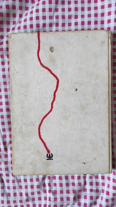 1000 splotów na drutach i szydełkiem