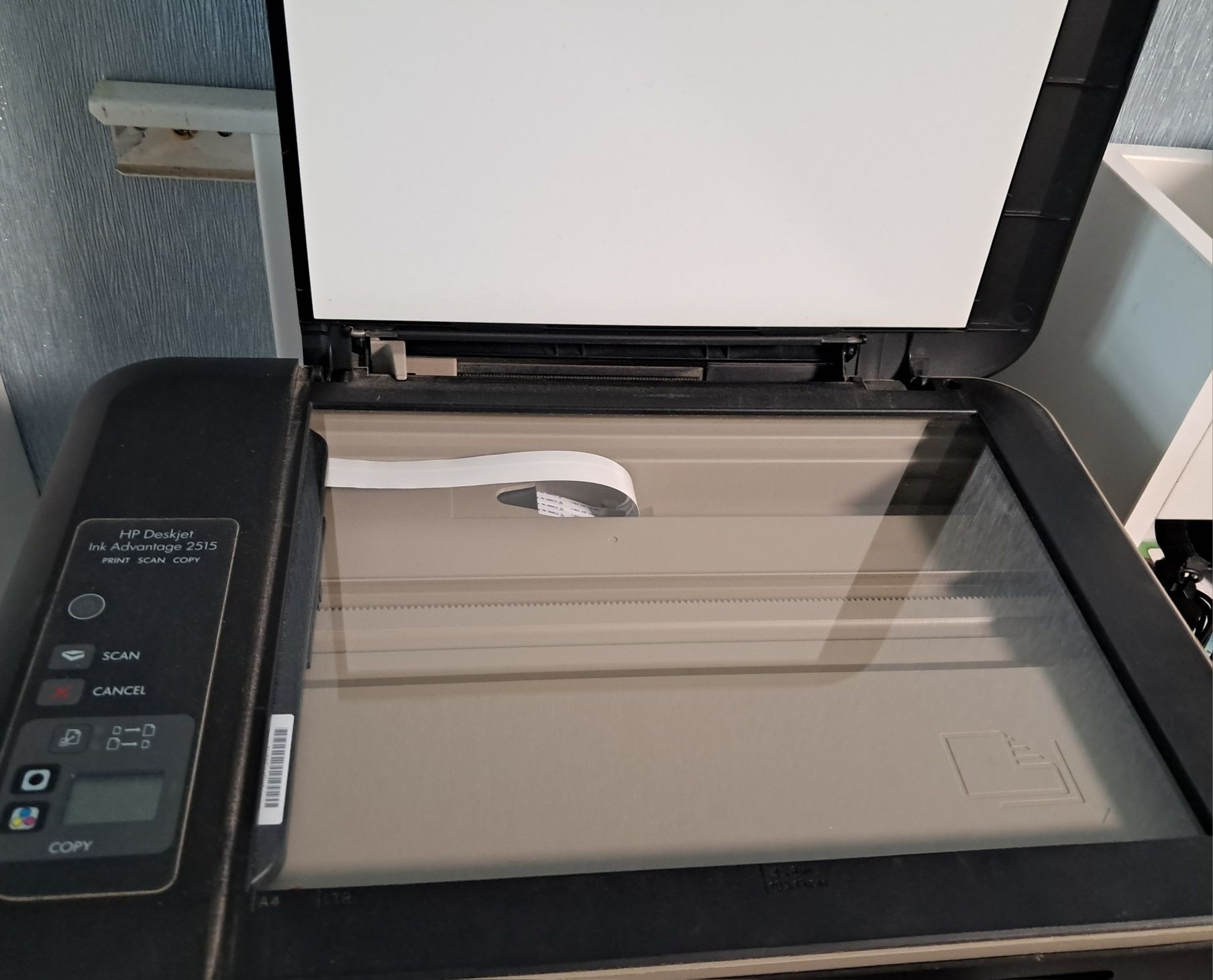 принтер сканер ксерокс струйный цветной  МФУ HP Deskjet Advantage 2515