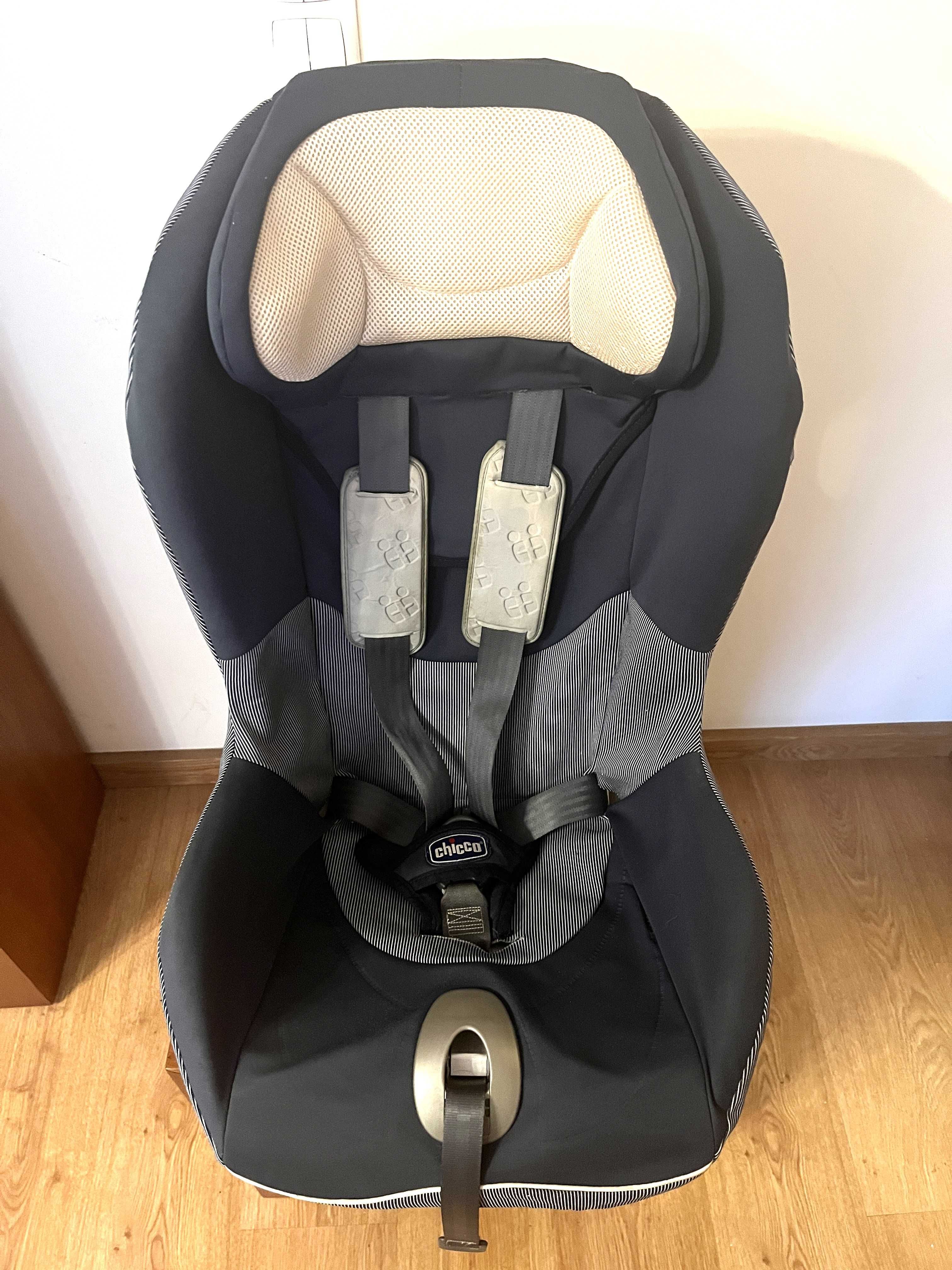 Cadeira Auto Chicco (9-18Kgs) com Isofix