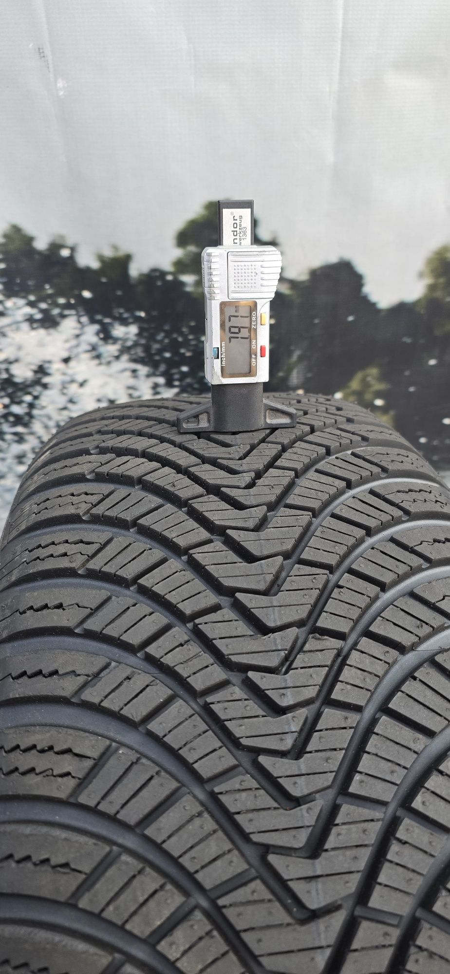 E24 4 x 225/50r17 Laufenn G Fit 4S 98W XL opony wielosezonowe nowe