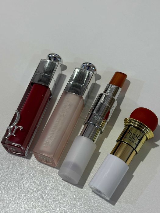 Блиск, помада для губ в асортименті від dior