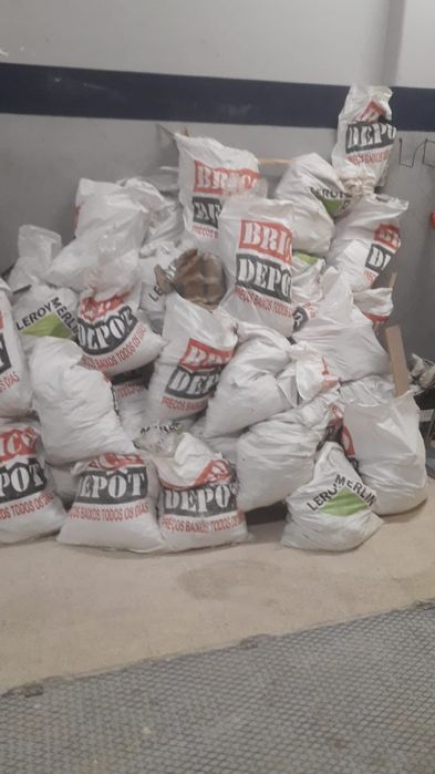 Serviço Demolição e Recolha de Entulhos e Madeiras