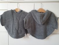 ZARA Poncho z kapturem z domieszką wełny dla bliźniaczek.