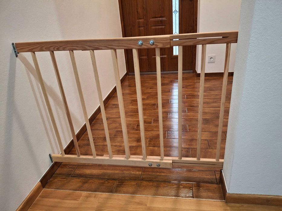 Barierka/bramka zabezpieczająca regulowana szerokość (75cm-120cm)