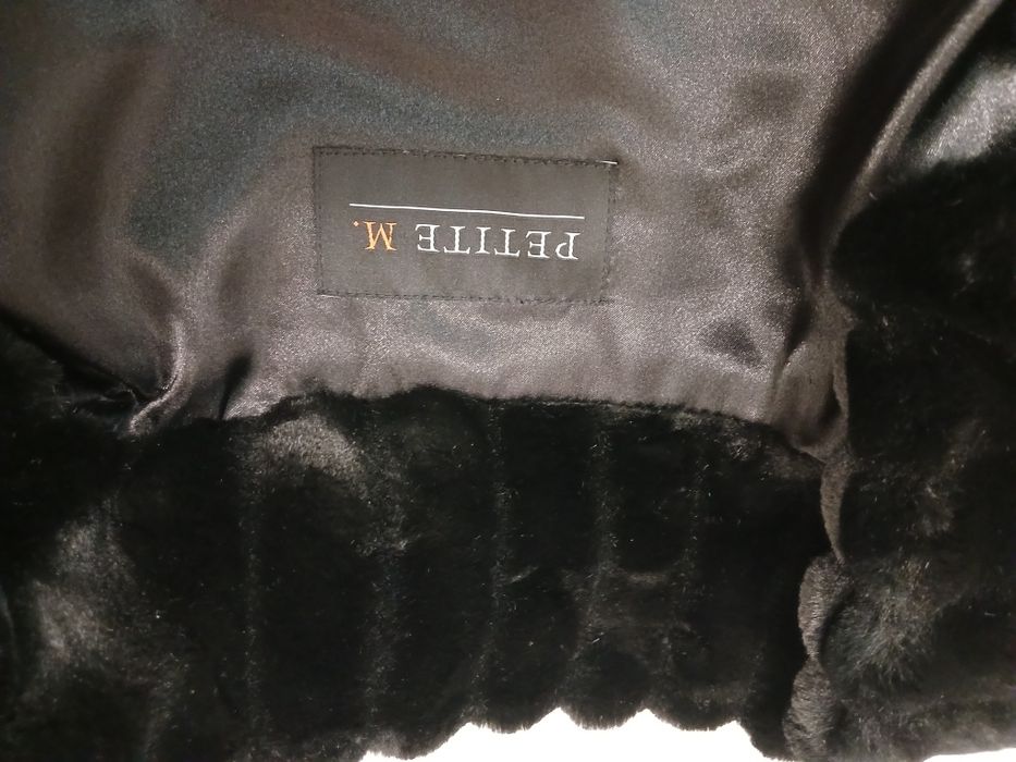 Шуба из экомеха.