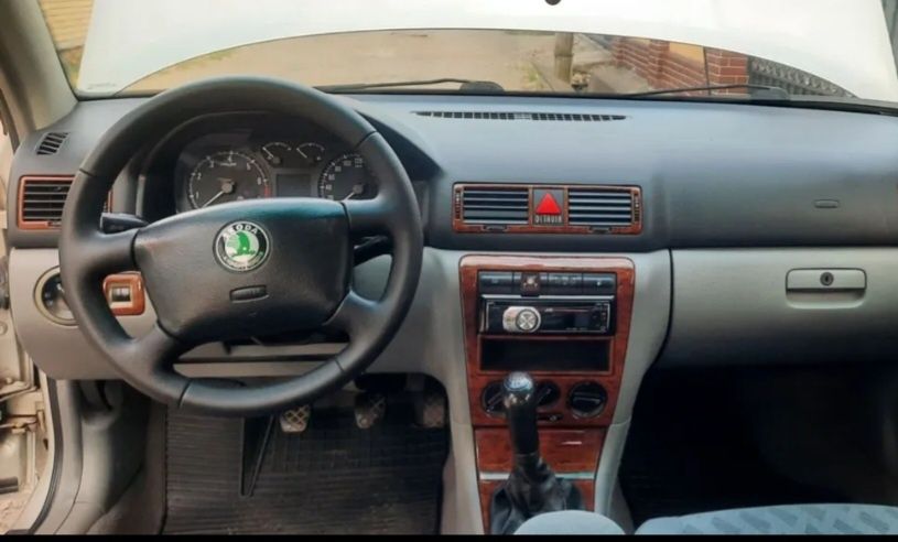 Skoda octavia 1.6 gaz власник