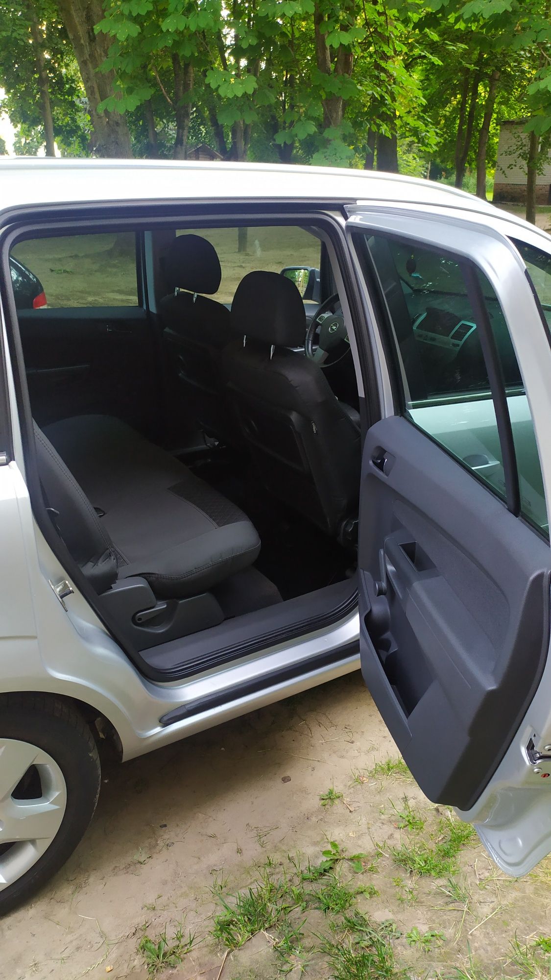 Продам Opel Zafira B 2009 1.8