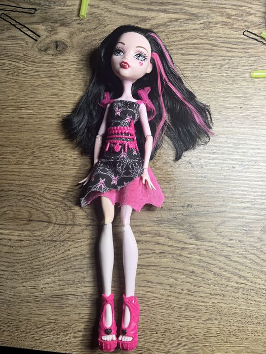 кукла монстер хай дракулаура