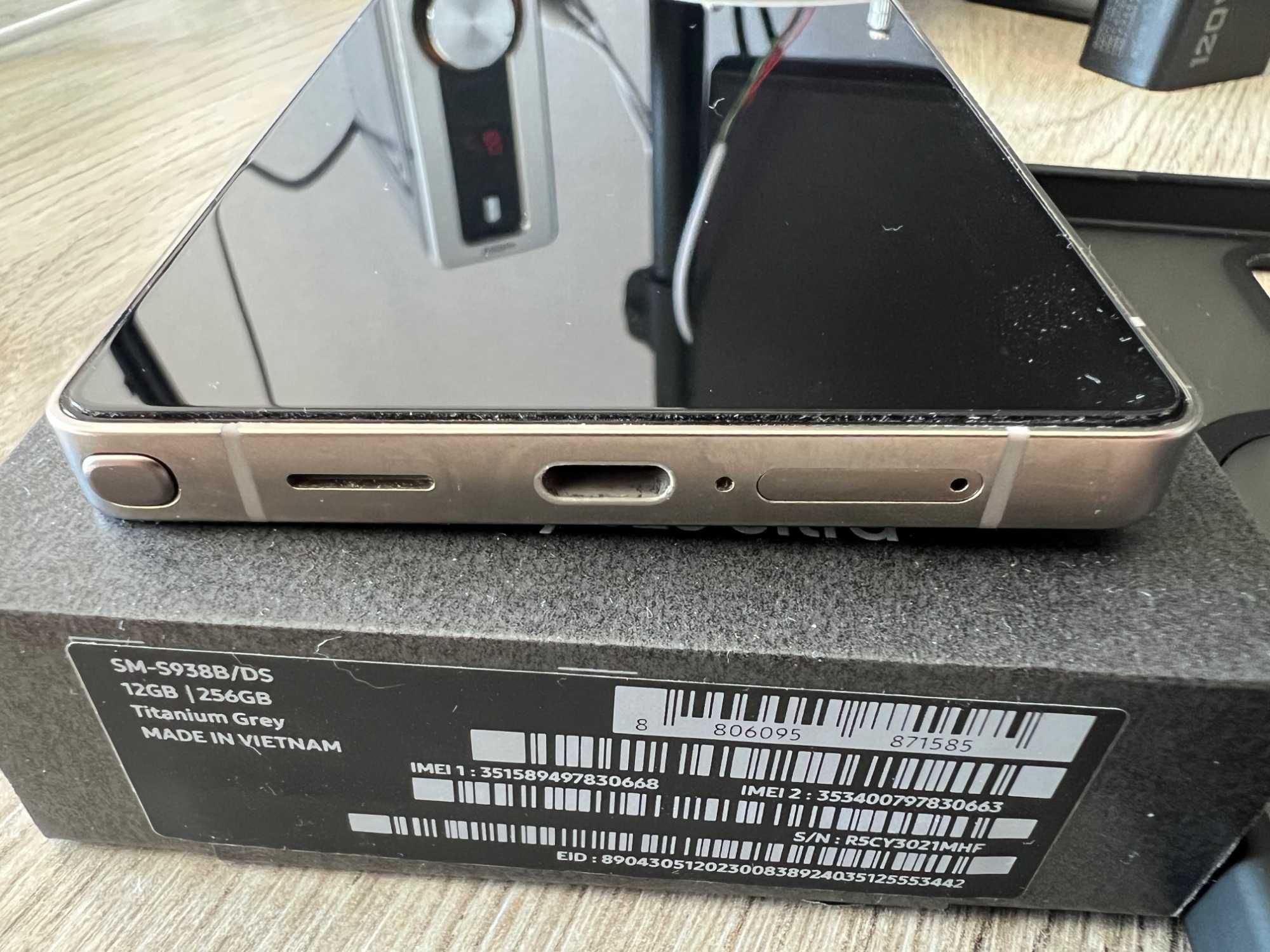 Samsung Galaxy s25 Ultra 12/256 Gb