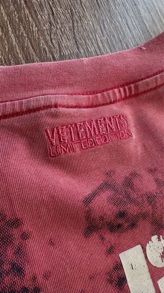 Футболка Vetements