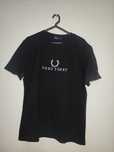T-Shirt Fred Perry Preta