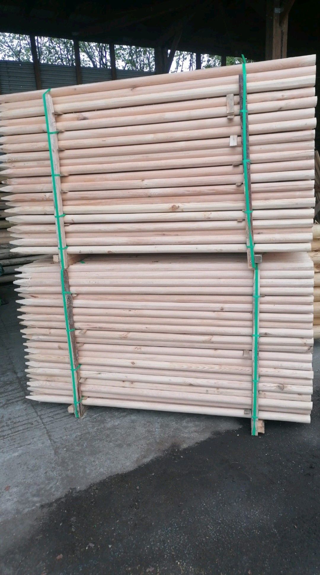 Paliki drewniane do Drzewek fi. 5x200cm  brąz palisada rygle półwałki