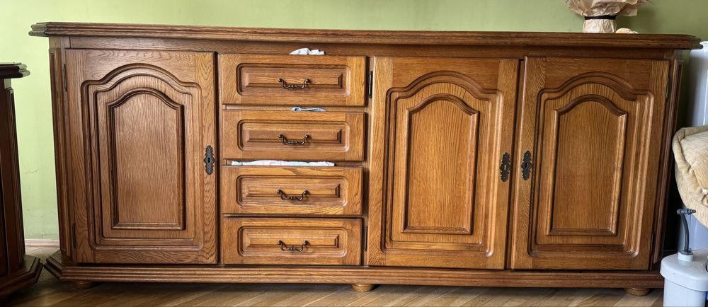 Zestaw mebli dębowych