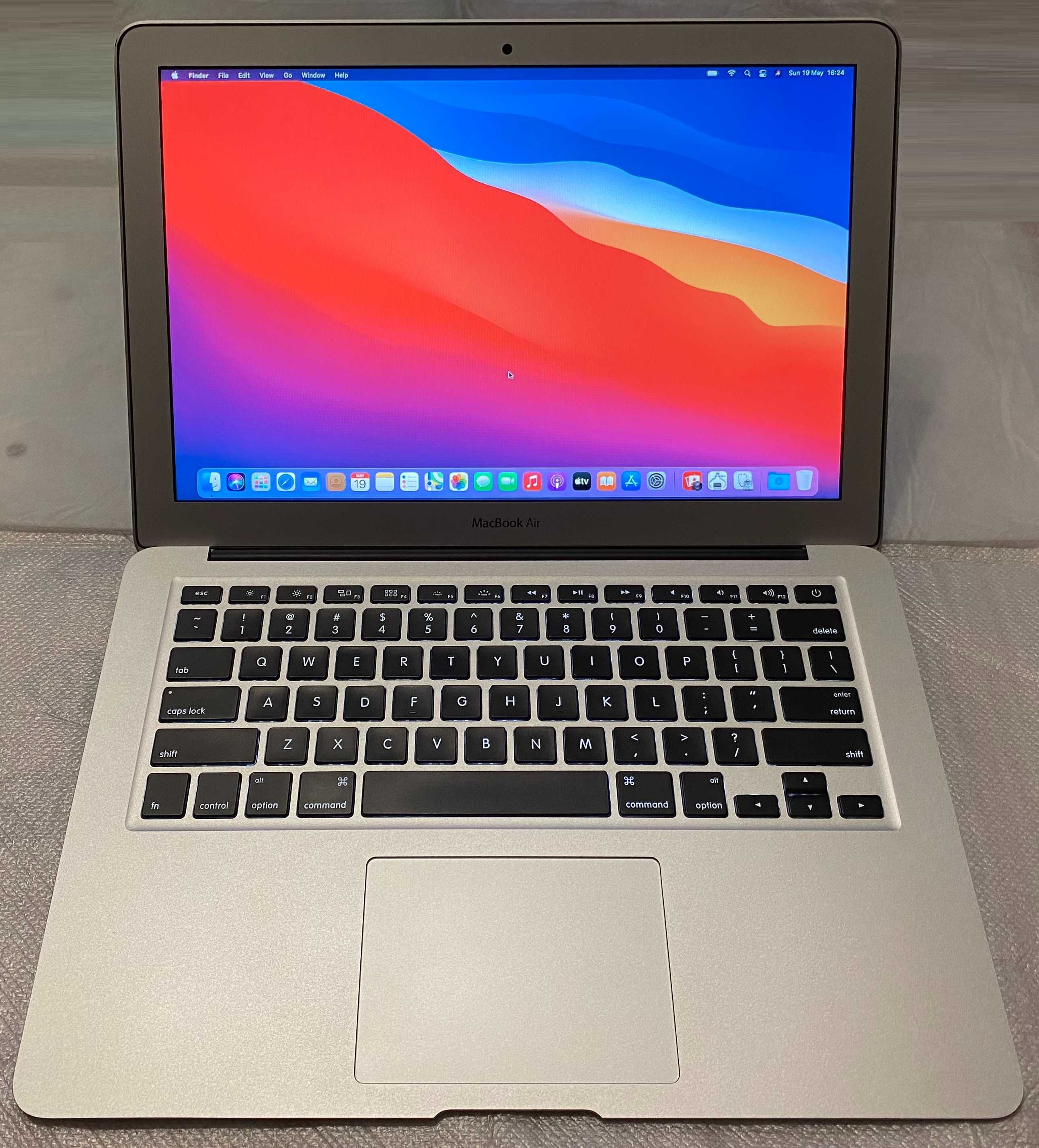 Apple MacBook Air 13'' (Early 2014) A1466