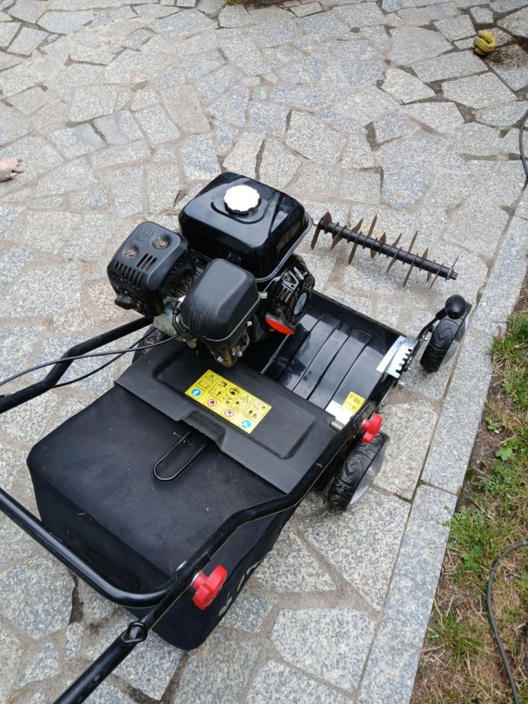 Wertykulator spalinowy Brast