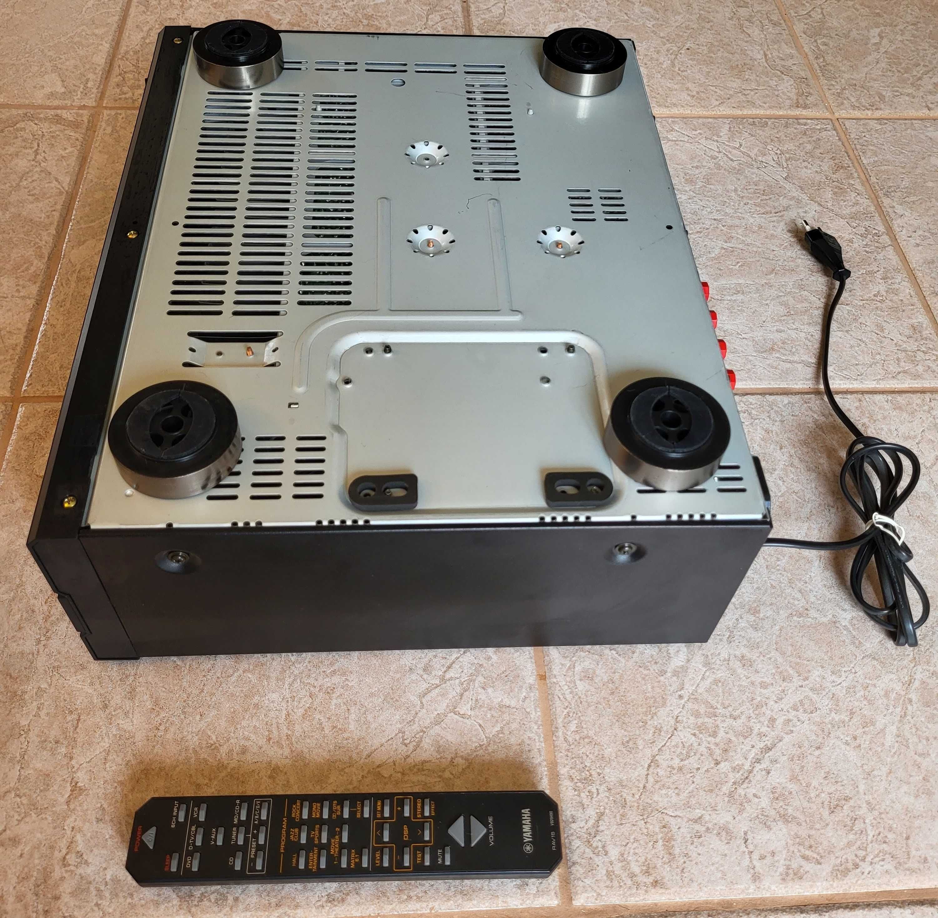 Amplituner kina domowego Yamaha RX-V430RDS z pilotem