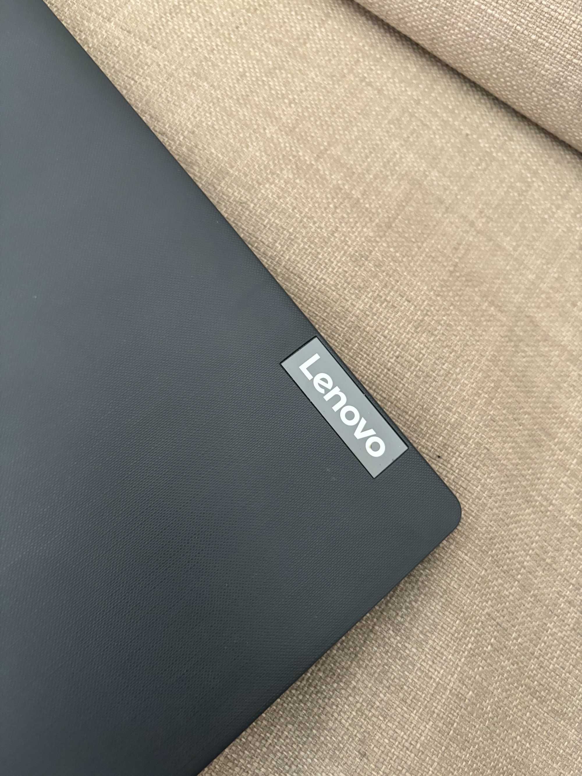 Laptop Lenovo w bardzo dobrym stanie
