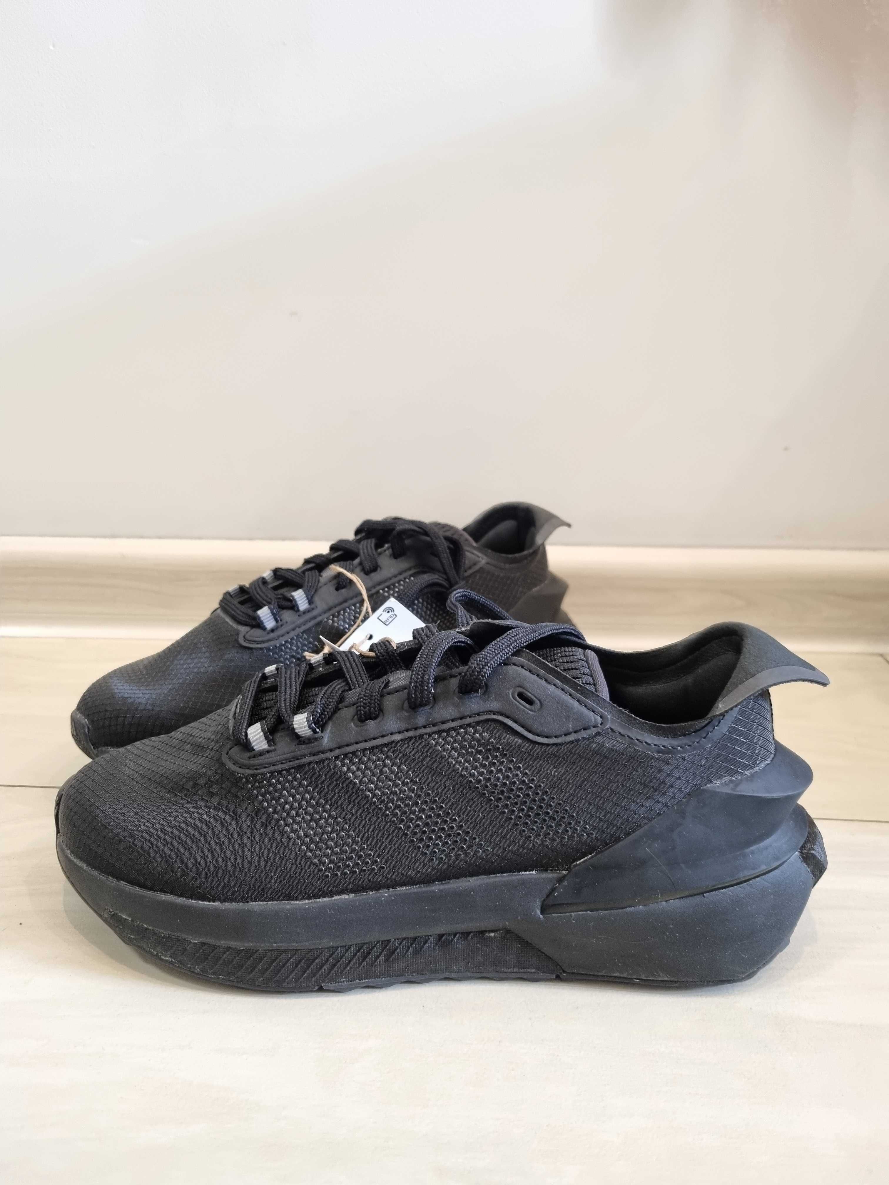 Buty adidas Avryn IG0124 Black rozmiar 35 1/2