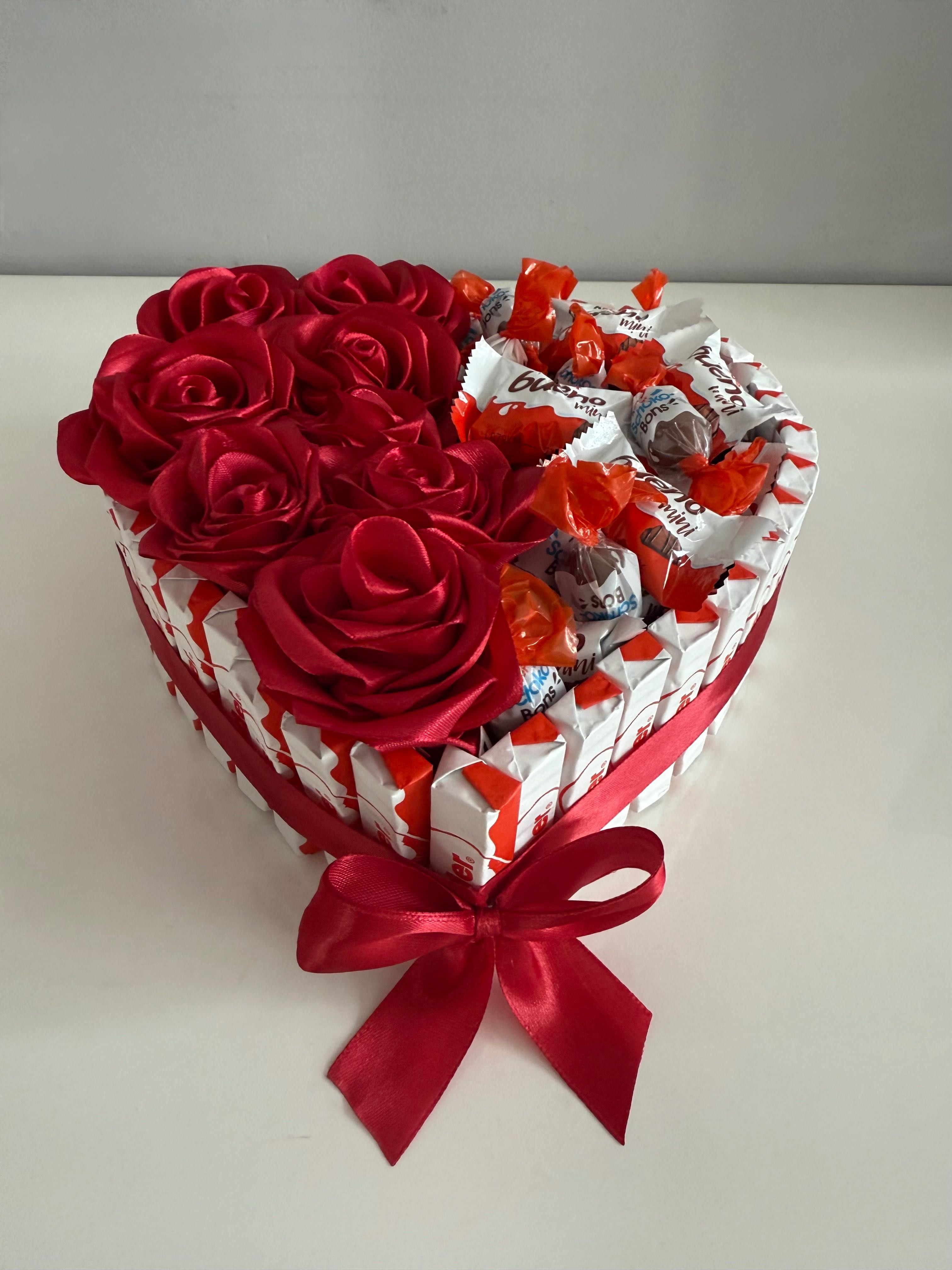 Box w kształcie serca z kindera