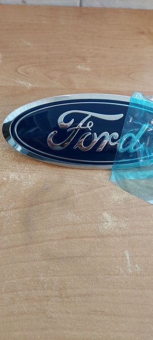 Эмблема  Ford Kuga,Escape