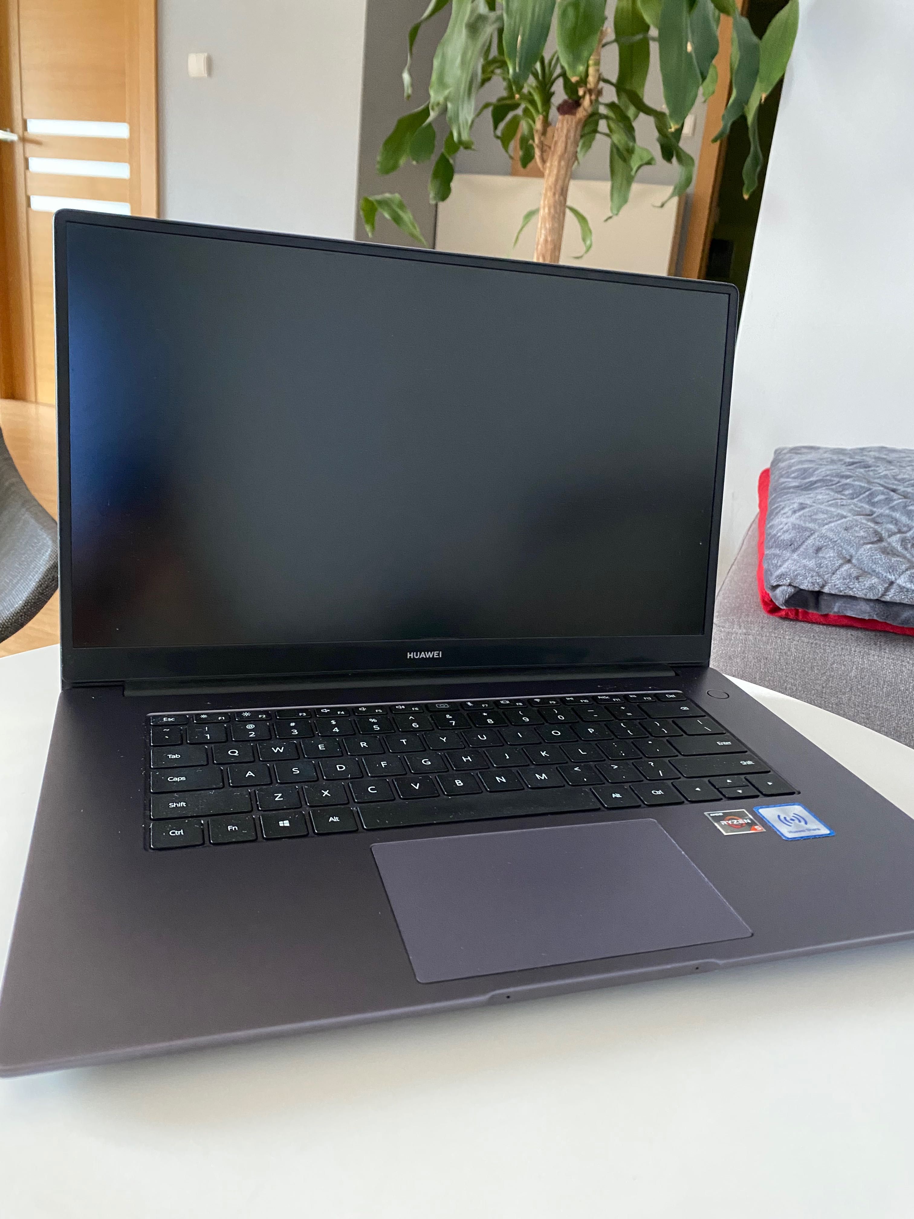 Sprzedam Laptop HUAWEI Matebook D15 Notebook