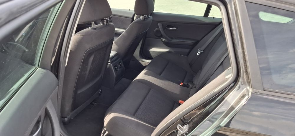 BMW 320D 2010r 2.0d 143KM