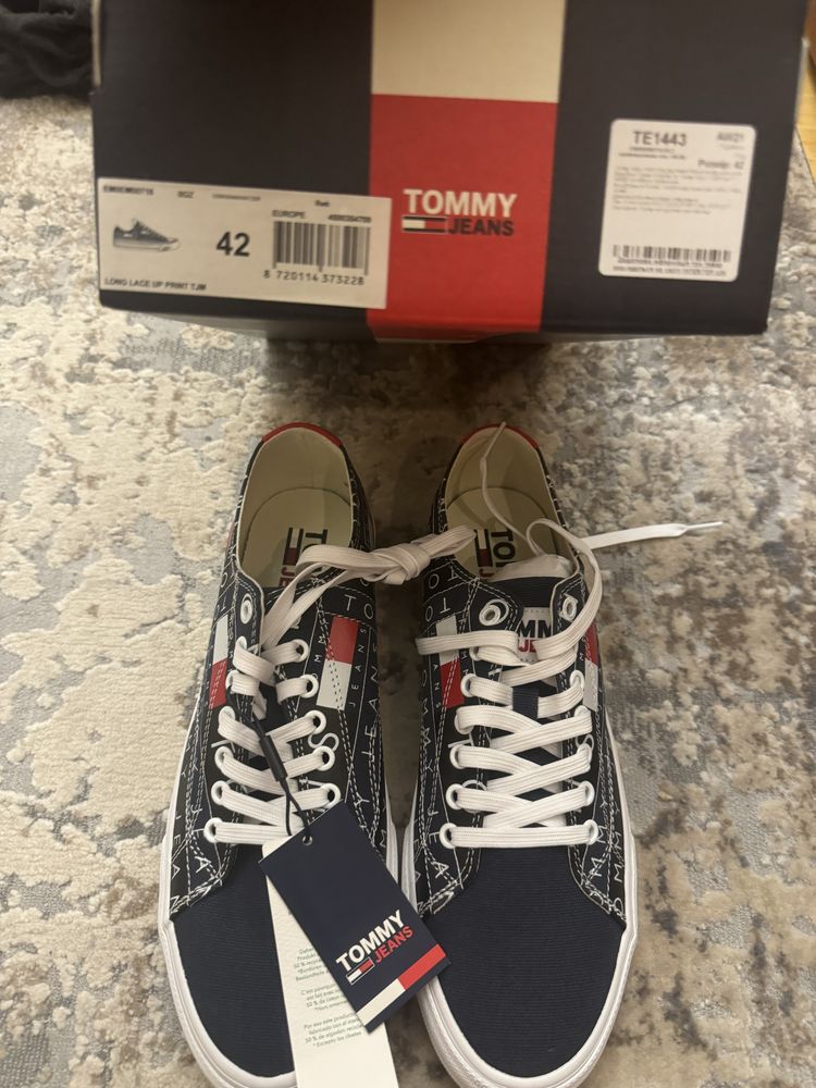 Кеди нові tommy hilfiger