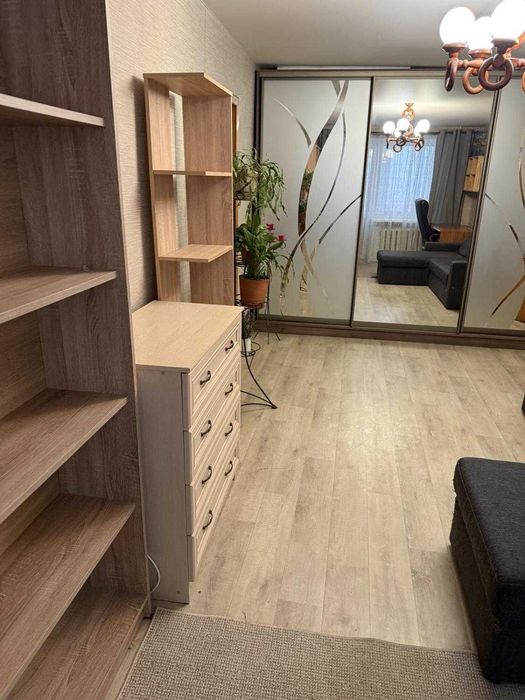 Продам 2-к квартиру с ремонтом, 2/5 эт, центр Черемушек (3-251-264 ОФ)