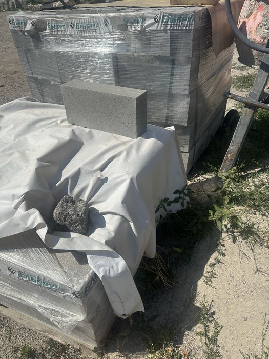 Шлакоблок перестеночниый