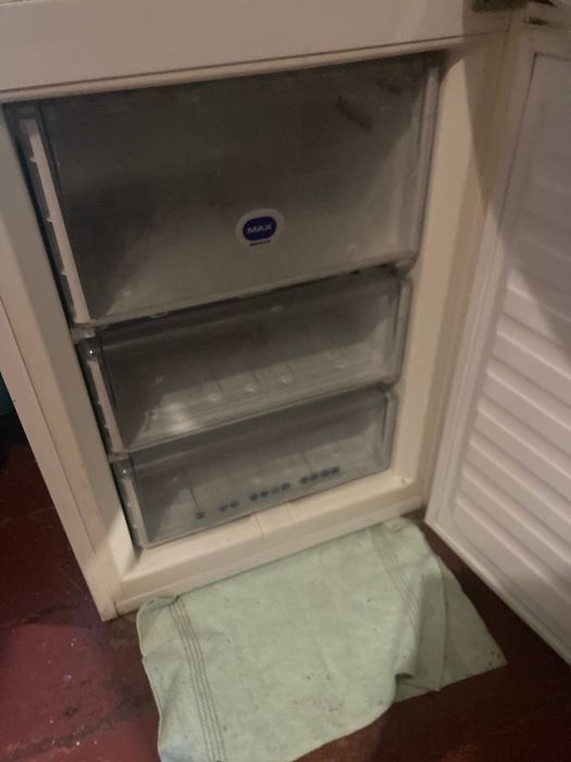 Холодильник Whirlpool б/у