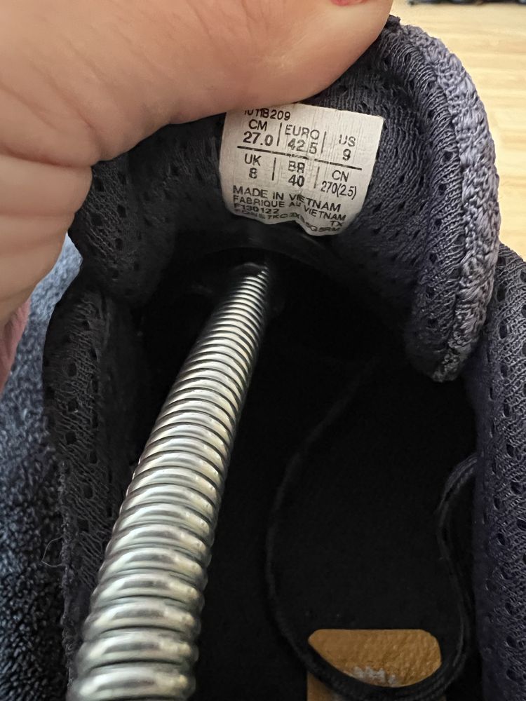 Кросівки для бігу Asics Fuji Lite2 42р