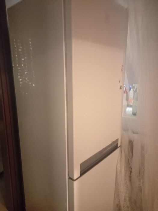 Холодильник індезіт