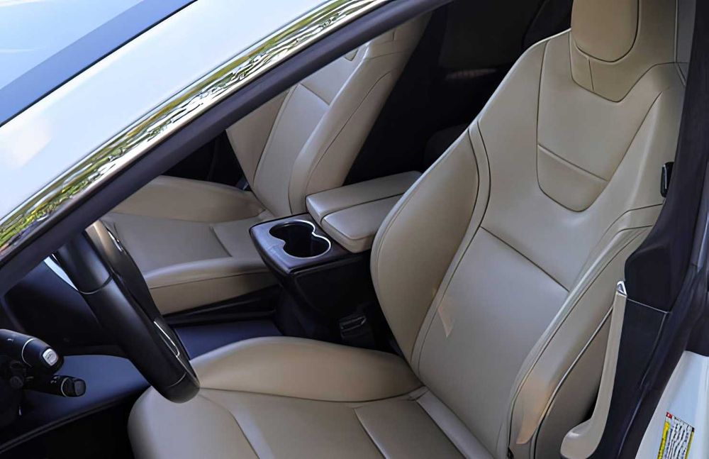 Tesla Model S      2016