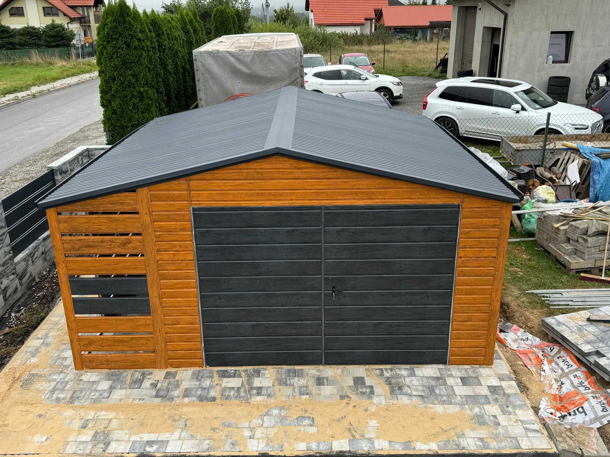 Garaż blaszany 5x6m dwuspadowy, złoty dąb + sosna/grafit, profil ocynk