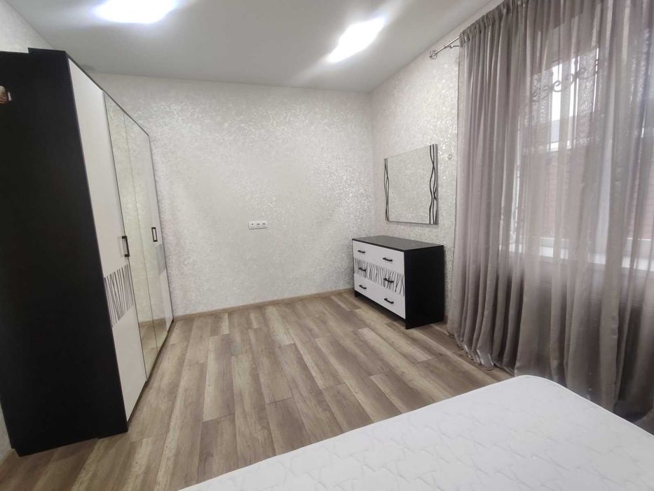 Продаж будинку з новим ремонтом. На 9 сотках землі. По вигідній ціні