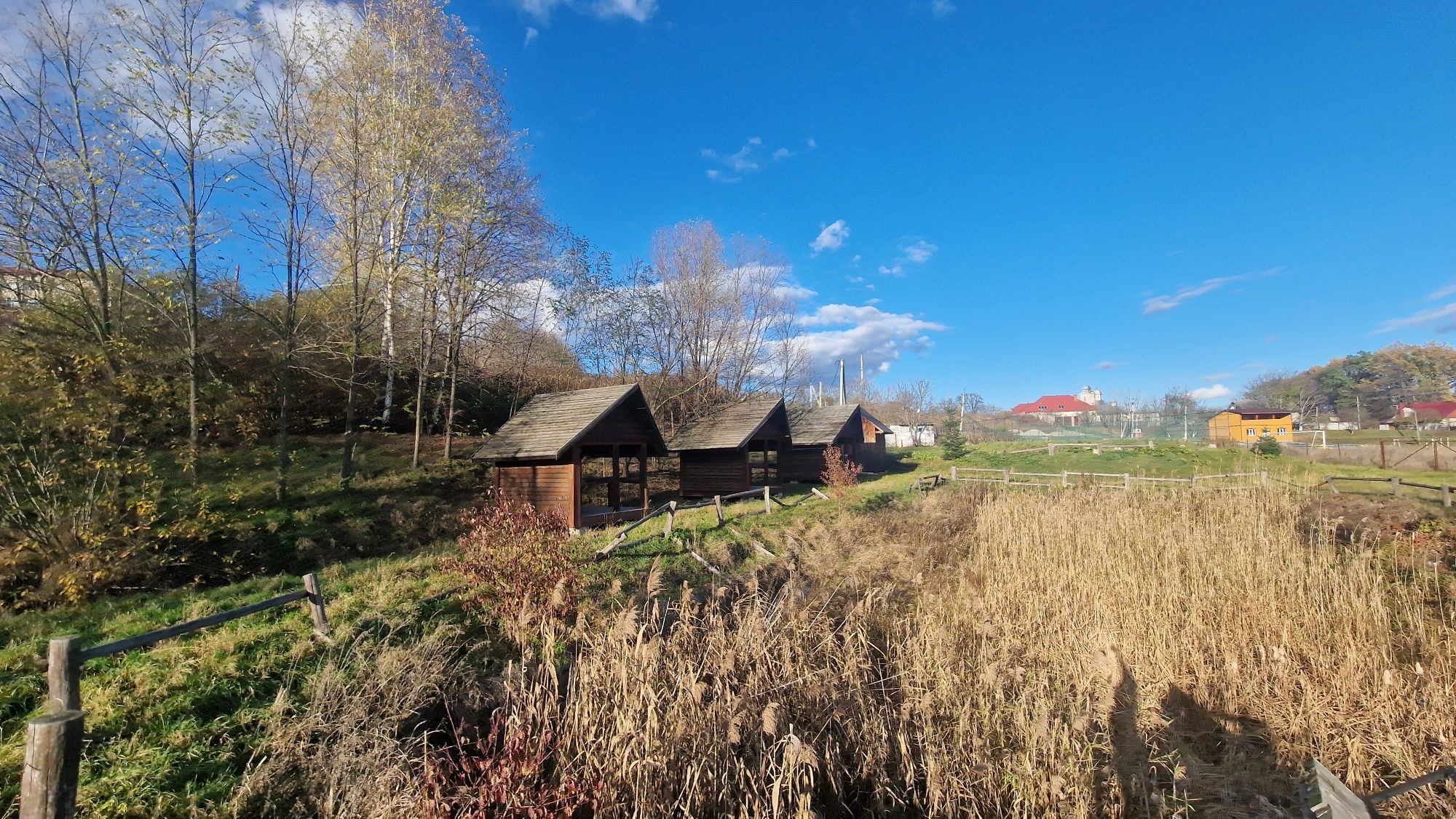 Продається земельна ділянка під бізнес чи житло центр Села