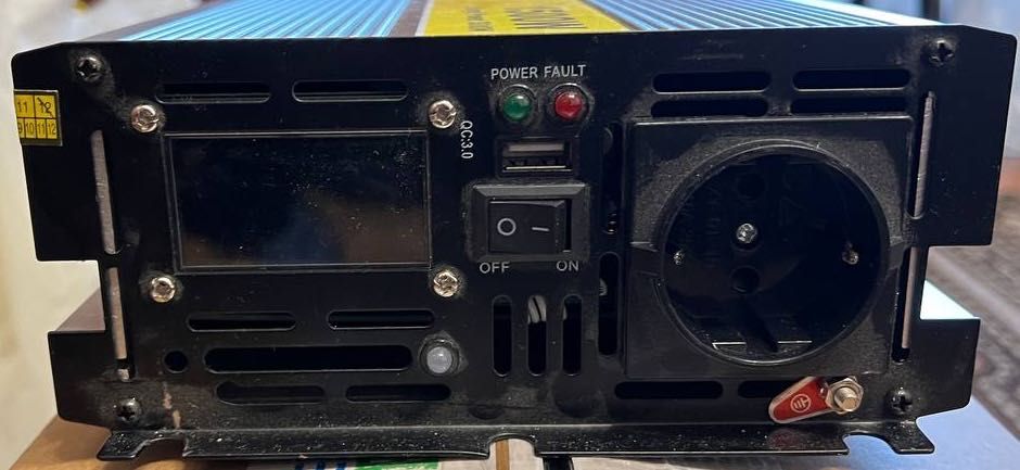 Инвертор с зарядным 12в 220 Rogerele 1500/3000WT АКБ 100ah LiFePo4