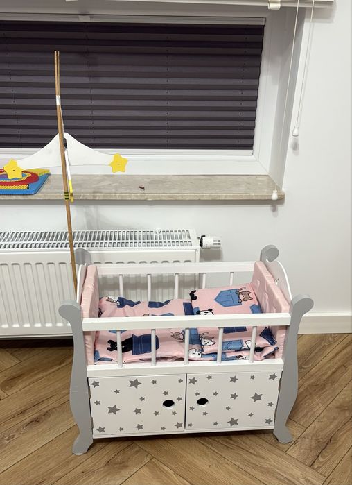 Drewniane łóżeczko dla lalek