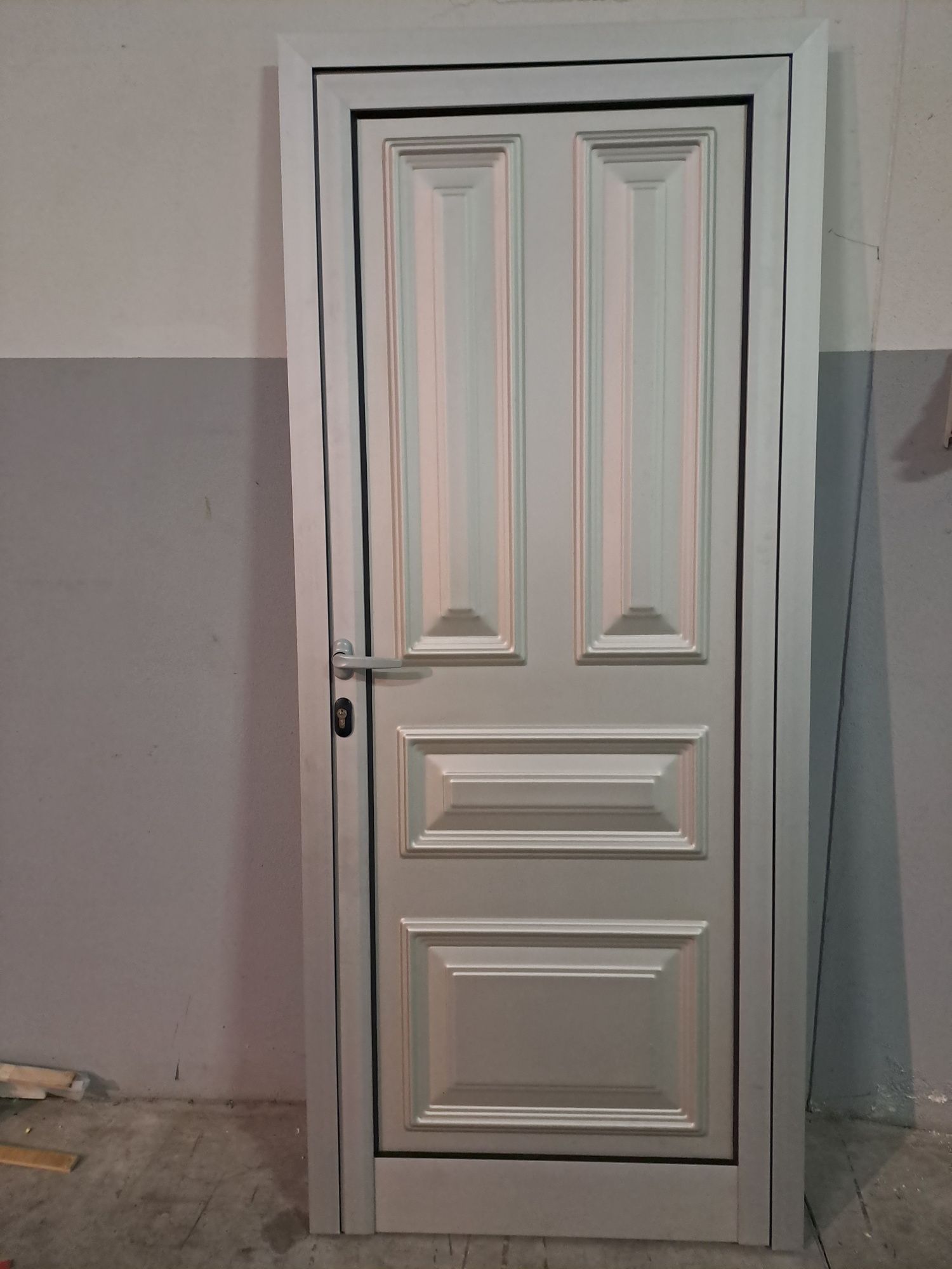 Porta em alumínio Nova