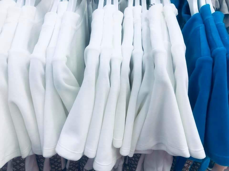 Komplet welurowy dres biały krótkie spodenki 34,36,38 hit modny