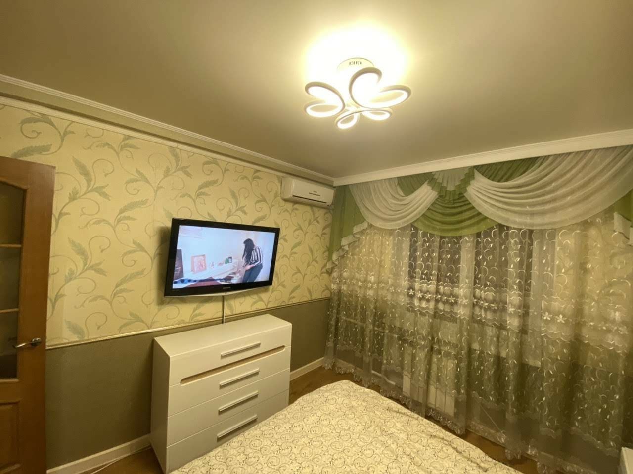400-годинно або подобово