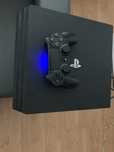 Ps4 pro 1tb 2 pady