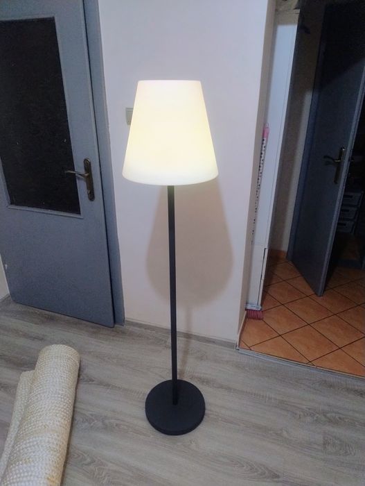 Lampa tarasowa LED