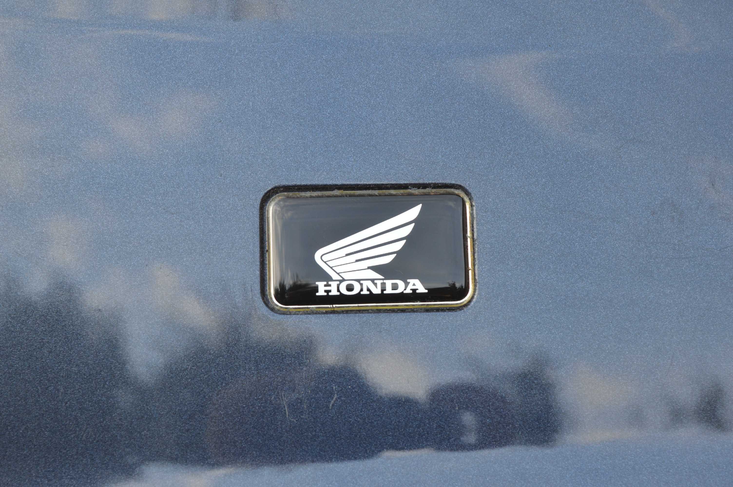 Honda Integra NC cbf Varadero vfr Transalp NAKŁADKA kufra LEWA znaczek