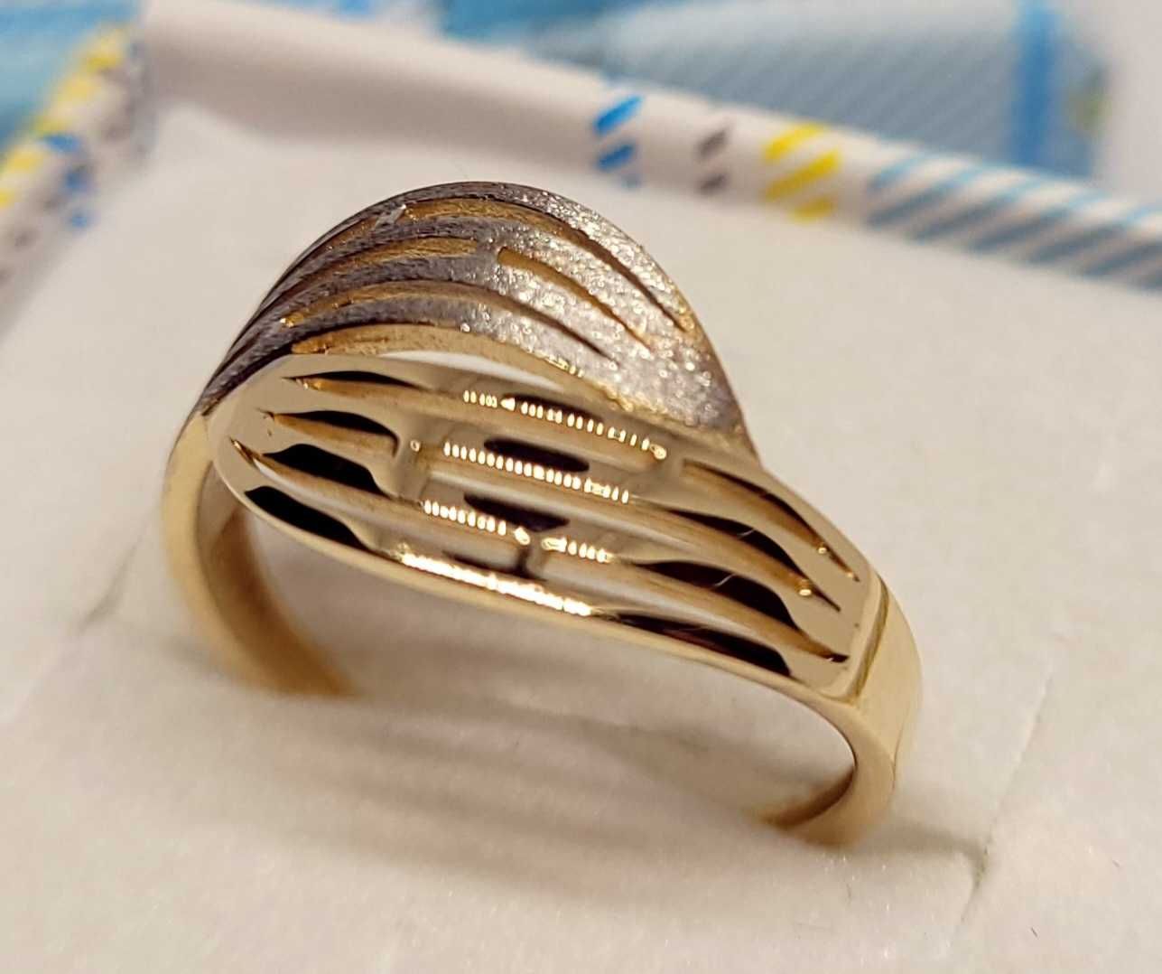 Śliczny złoty pierścionek 2,32g r.15 p585 /ST Jak nowe złoto