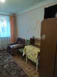 Здається кімната в гуртожитку район Шкільної