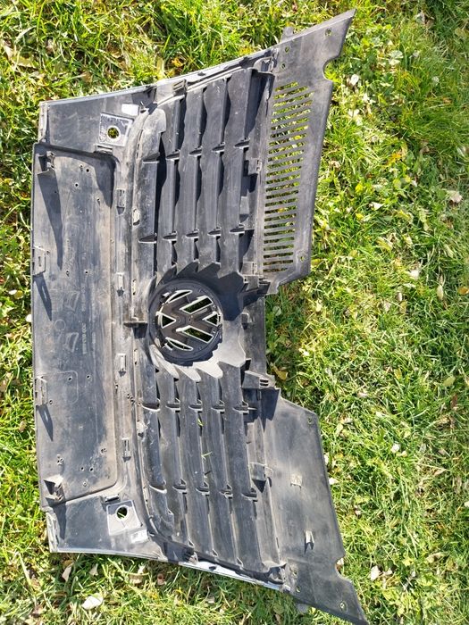 Решітка Радіатора Pasat B6