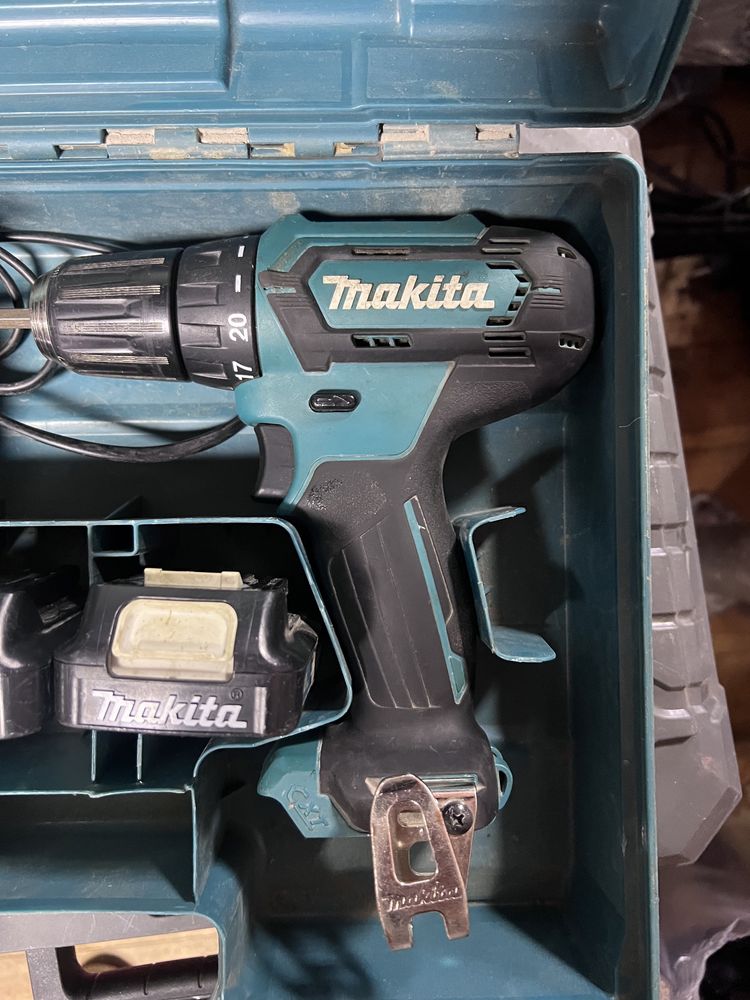 Шуруповер makita df333d