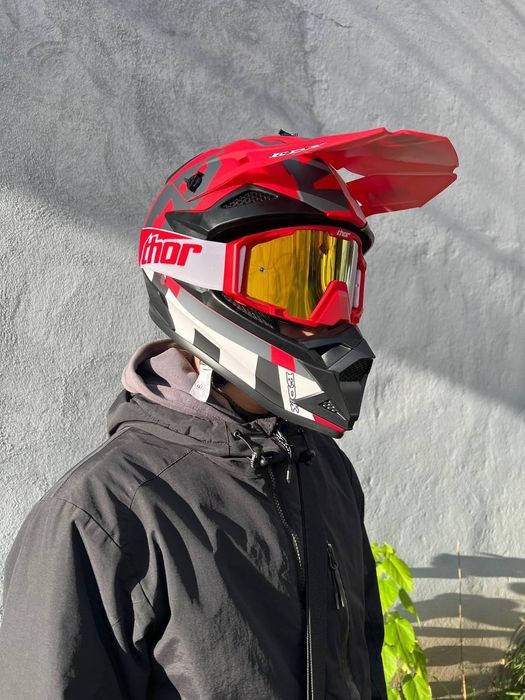 Эндуро шолом - шлем S-M різні кольори