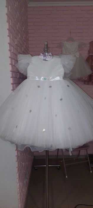 Нарядні новорічні дитячі святкові сукні, детские платья снежинка